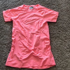 Athleta speedlight Tee